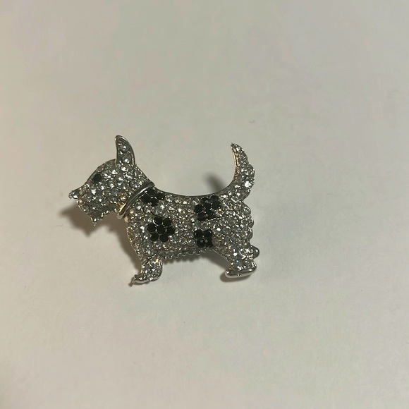 Jewelry - A terrier brooch or pin. It sparkles !!